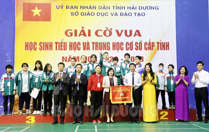 Thành phố Hải Dương nhất toàn đoàn giải cờ vua học sinh tiểu học và THCS cấp tỉnh năm học 2022 - 2023